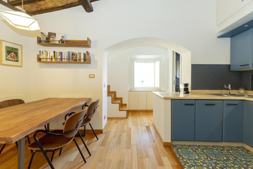 Апартаменты Monti - Stunning Loft In The Heart Of Rome'S Monti Экстерьер фото